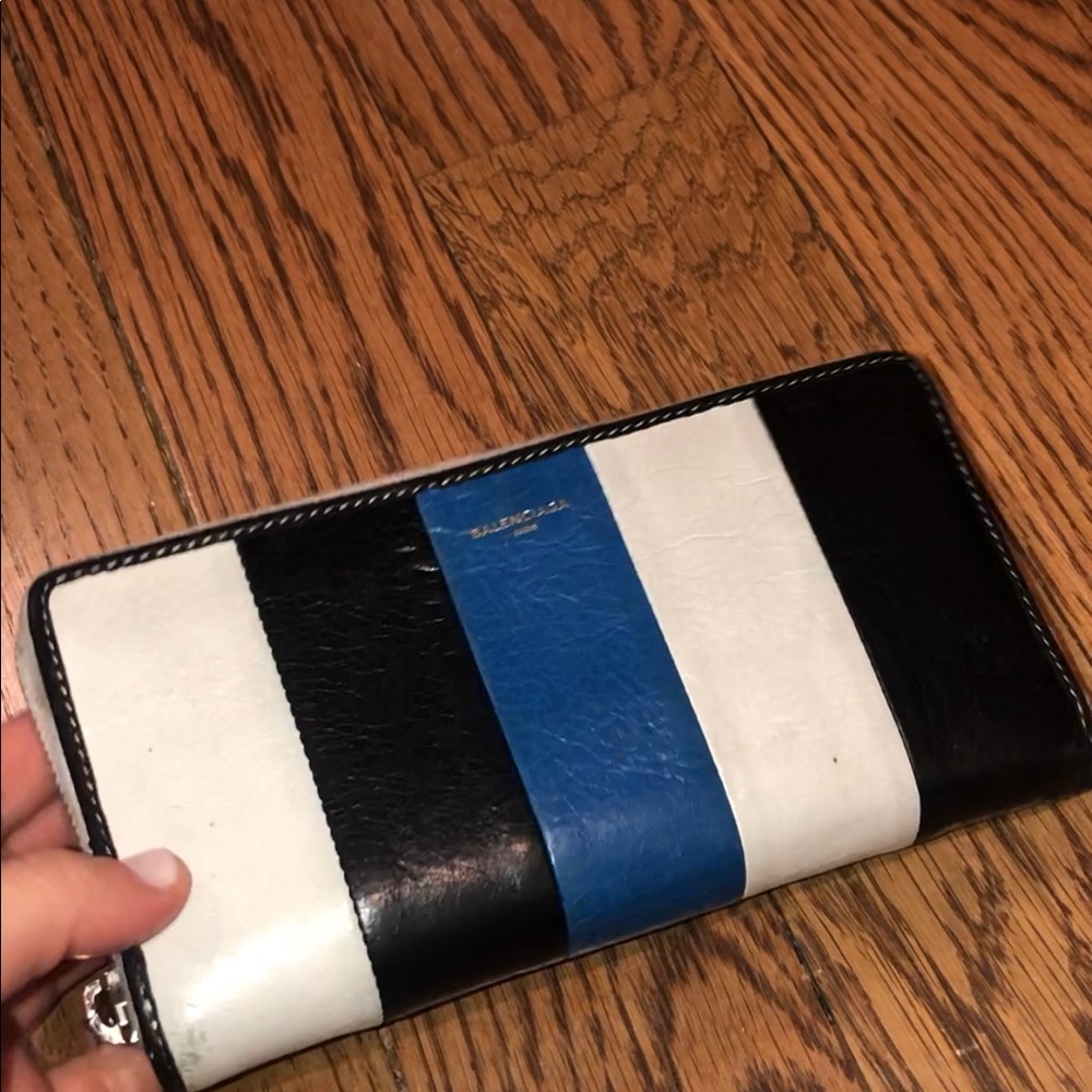 Balenciaga Wallet - Picture 2 of 3